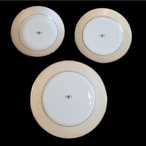 Mary Kay Golden Anniversary place setting / bumblebee